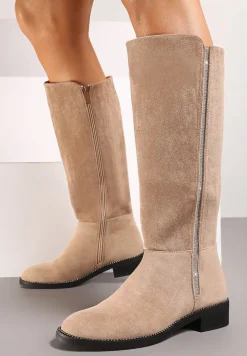 Ciemnobeżowe Kozaki na Płaskiej Podeszwie z Cyrkoniami Belinelle