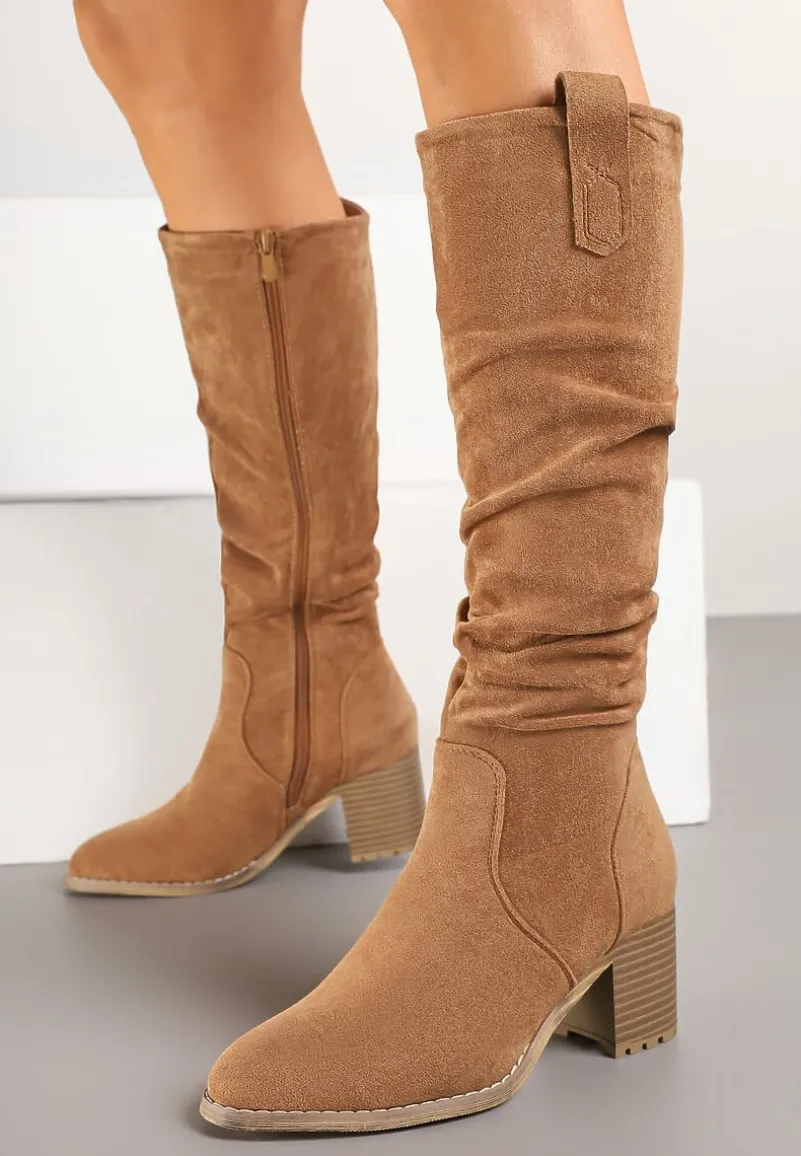 Ciemnobeżowe Kozaki przed Kolano na Słupku Cersinda