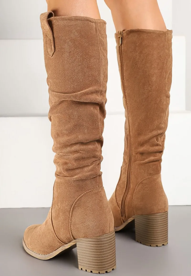 Ciemnobeżowe Kozaki przed Kolano na Słupku Cersinda