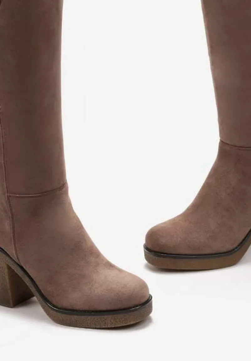 Ciemnobeżowe Kozaki przed Kolano na Słupku Dorepina