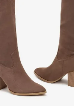 Ciemnobeżowe Kozaki Vices na Słupku Ozdobione Metaliczną Wstawką Moriane