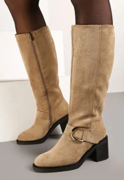 Ciemnobeżowe Kozaki Vices na Słupku z Ozdobną Klamrą i Ociepleniem Moriti