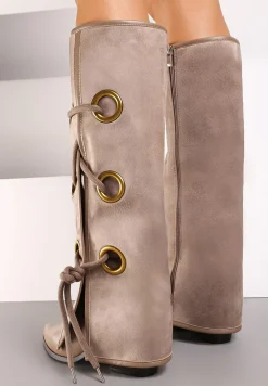 Ciemnobeżowe Kozaki z Wywiniętą Cholewką z Oczkami Kaletniczymi i Wiązaniem Nariassa