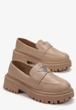 Ciemnobeżowe Mokasyny na Grubej Podeszwie z Metalową Ozdobą w Cyrkonie Venifa