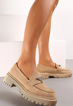 Ciemnobeżowe Mokasyny na Grubej Podeszwie Ozdobione Cyrkoniami Movail