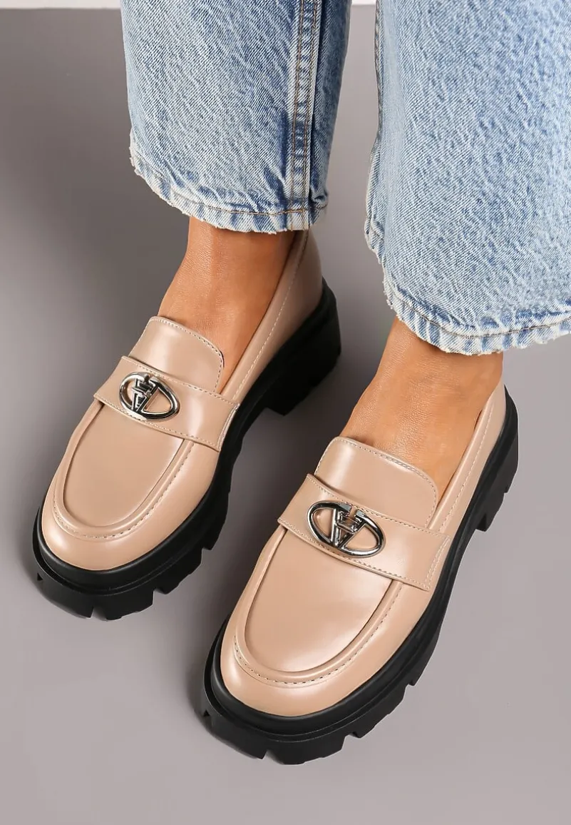 Ciemnobeżowe Mokasyny na Platformie Ozdobione Klamrą Kikilla