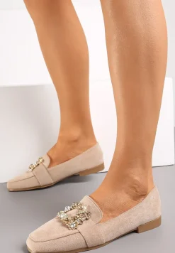 Ciemnobeżowe Mokasyny na Płaskiej Podeszwie z Klamrą z Cyrkonii Pyrisa