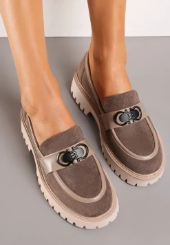 Ciemnobeżowe Mokasyny na Platformie z Ekozamszu Ozdobione Aplikacją z Metalu Trissia