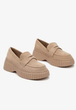 Ciemnobeżowe Mokasyny na Platformie z Tłoczeniem Ozdobione Paskiem Fonirea