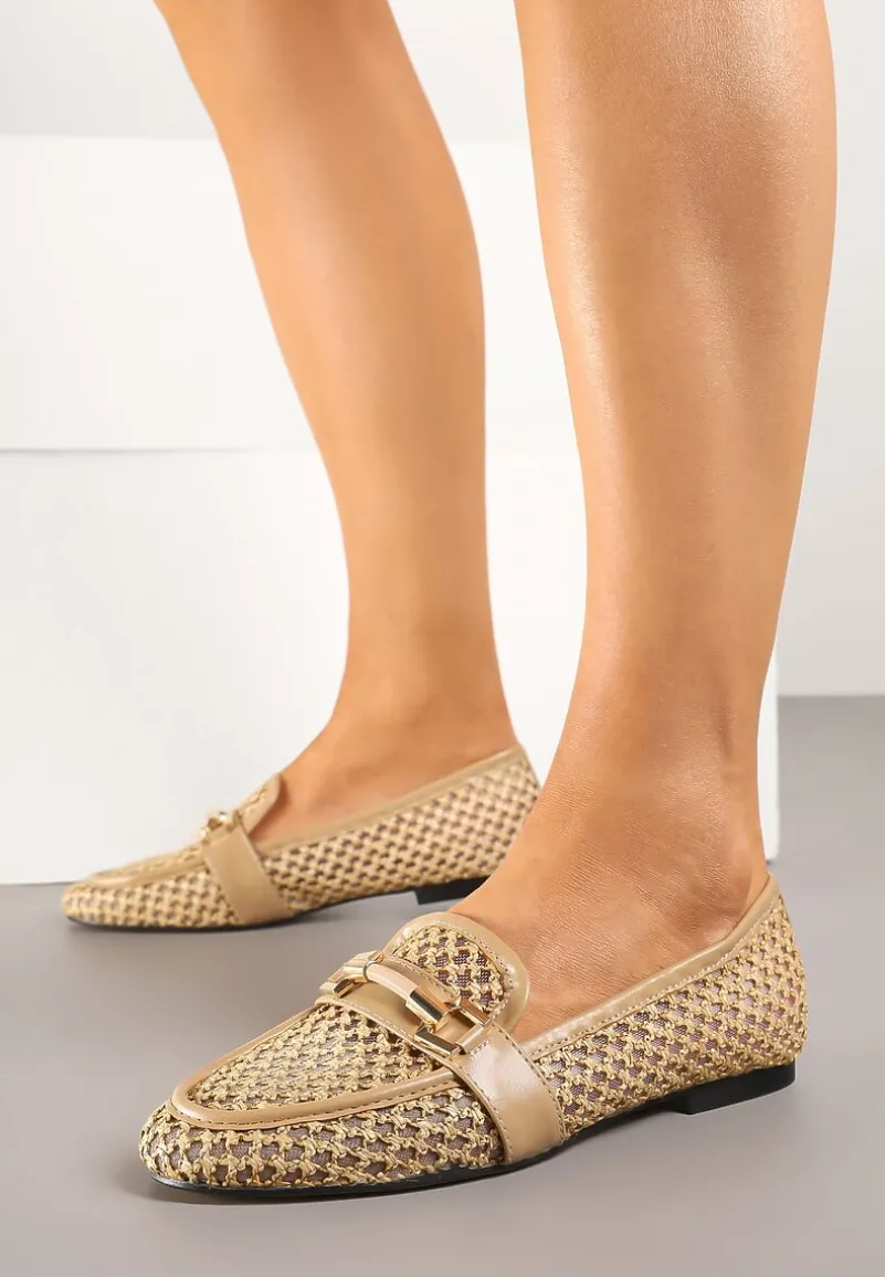 Ciemnobeżowe Mokasyny Ozdobione Siateczkową Cholewką i Klamrą Zelure