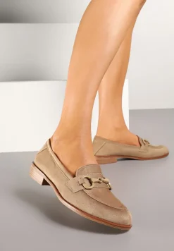 Ciemnobeżowe Mokasyny Vices z Wkładką ze Skóry Naturalnej Zdobione Łańcuszkiem Delariona