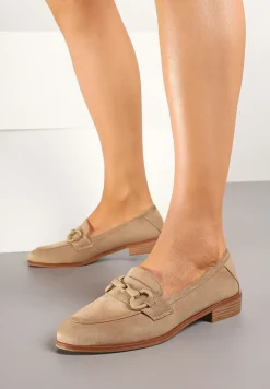 Ciemnobeżowe Mokasyny Vices z Wkładką ze Skóry Naturalnej Zdobione Łańcuszkiem Delariona