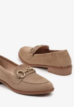 Ciemnobeżowe Mokasyny Vices z Wkładką ze Skóry Naturalnej Zdobione Łańcuszkiem Delariona