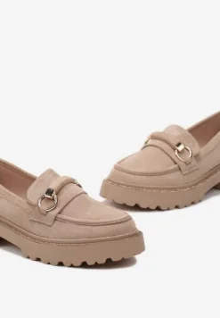 Ciemnobeżowe Mokasyny z Cyrkoniami Wokół Podeszwy i Klamrą Rolanissa