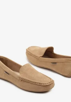 Ciemnobeżowe Mokasyny z Ekozamszu Zdobione Przeszyciami Zeanise