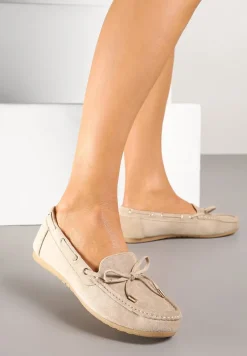 Ciemnobeżowe Mokasyny z Ekozamszu Zdobione Wiązaniem z Kokardą Sonilora