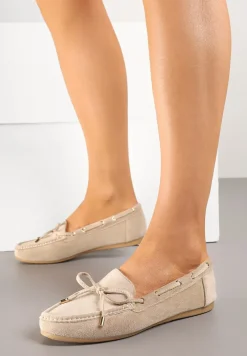 Ciemnobeżowe Mokasyny z Ekozamszu Zdobione Wiązaniem z Kokardą Sonilora