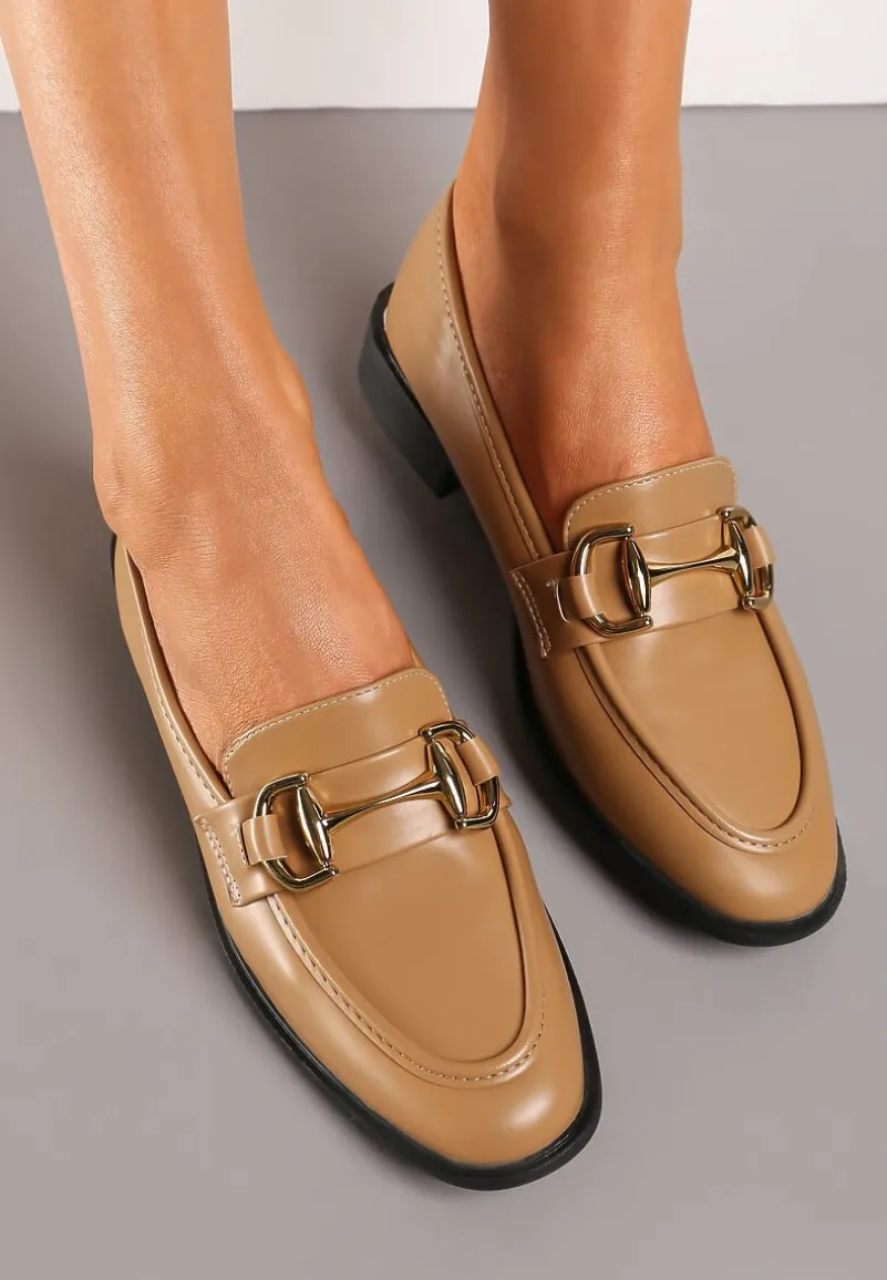 Ciemnobeżowe Mokasyny z Okrągłym Noskiem i Klamerką Vosovee