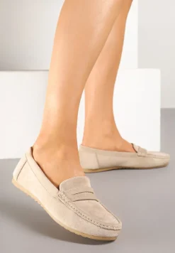 Ciemnobeżowe Mokasyny z Ozdobnymi Przeszyciami Rivgis