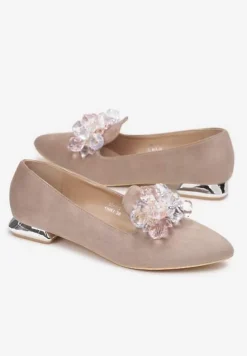 Ciemnobeżowe Mokasyny ze Szpiczastym Noskiem i Kryształkami Ontala