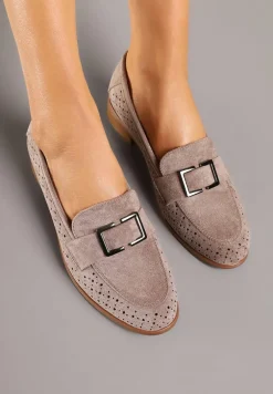 Ciemnobeżowe Mokasyny ze Skórzaną Wkładką i Aplikacją Meratheia