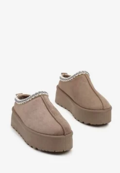 Ciemnobeżowe Śniegowce na Platformie z Niską Cholewką i Haftowanym Wzorem Zivilae