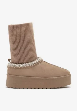 Ciemnobeżowe Śniegowce na Platformie z Ozdobną Dopasowaną Cholewką i Haftowanymi Obszyciami Tinnacilia