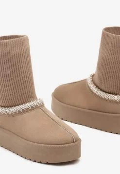 Ciemnobeżowe Śniegowce na Platformie z Ozdobną Dopasowaną Cholewką i Haftowanymi Obszyciami Tinnacilia