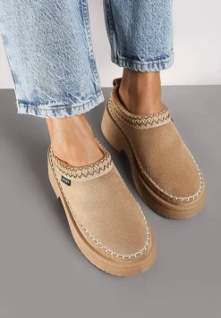 Ciemnobeżowe Śniegowce na Platformie z Ozdobnym Haftem Corettia