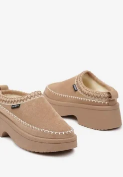 Ciemnobeżowe Śniegowce na Platformie z Ozdobnym Haftem Corettia