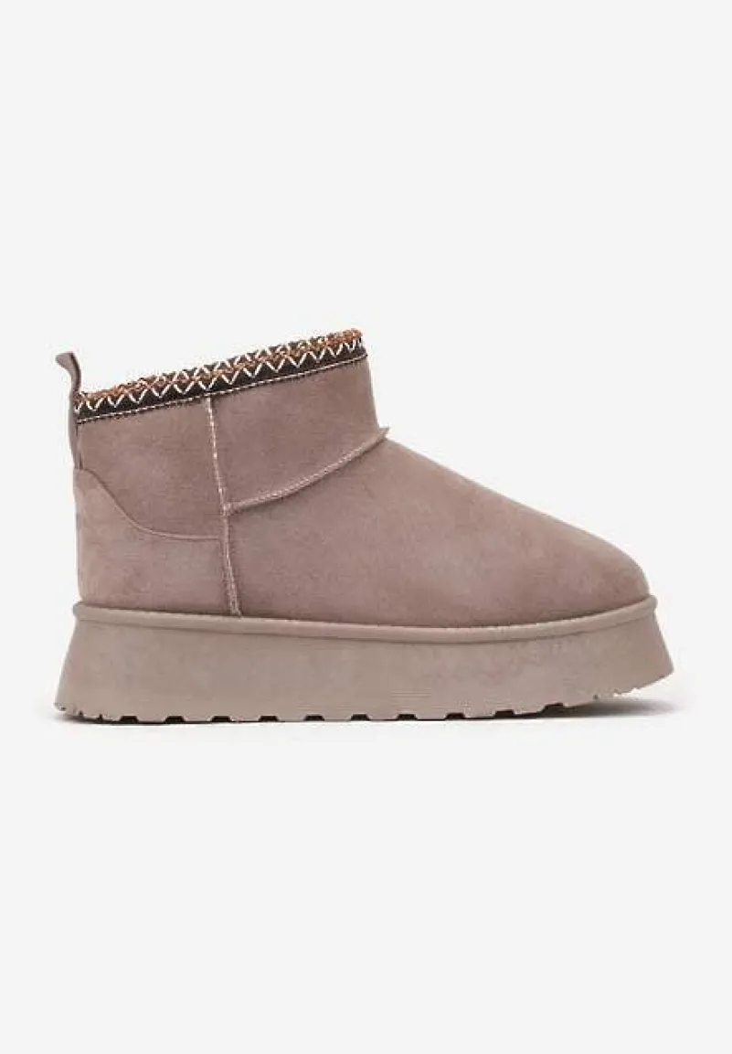 Ciemnobeżowe Śniegowce na Platformie Ozdobione Haftem Deccaria