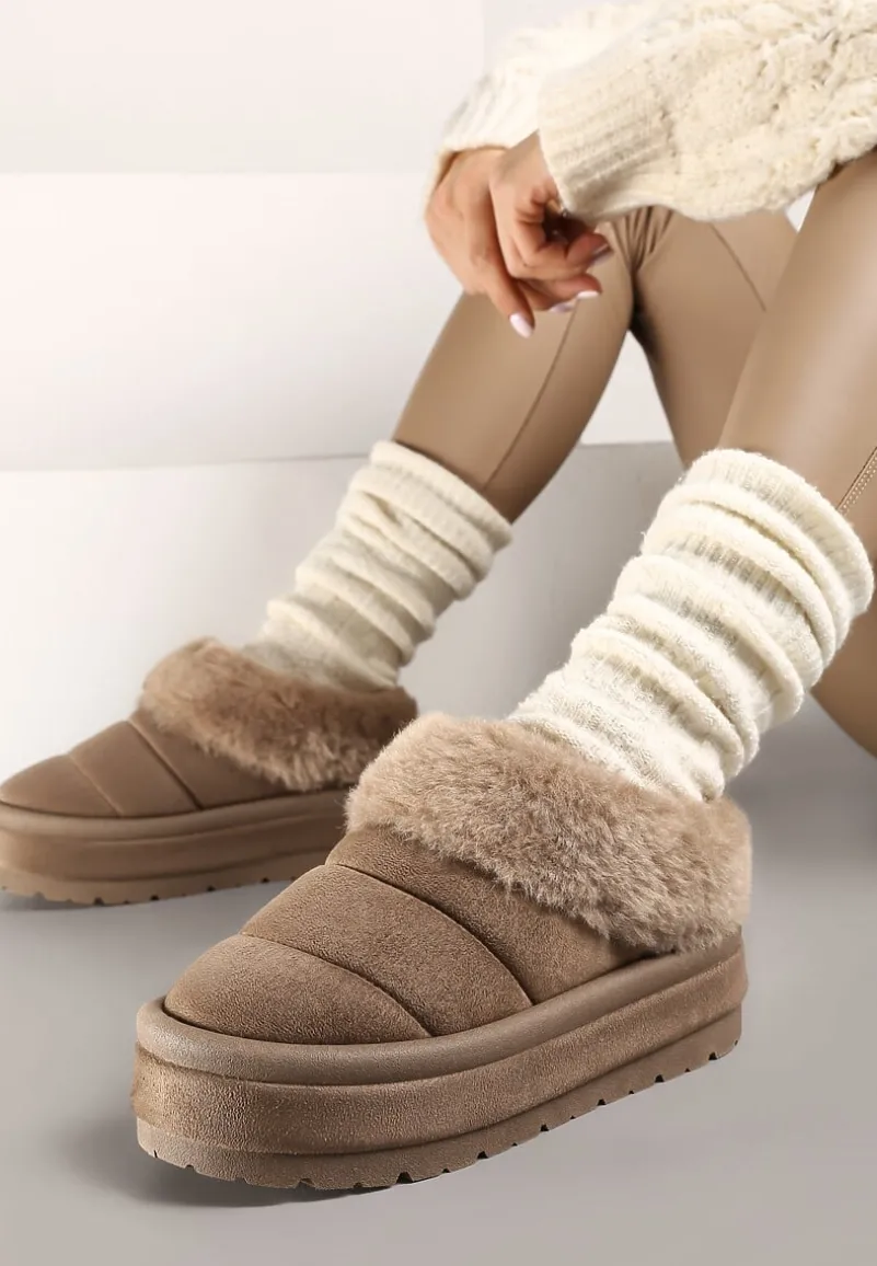 Ciemnobeżowe Niskie Śniegowce Ekozamszowe na Platformie z Pikowaniem i Futerkiem Realira