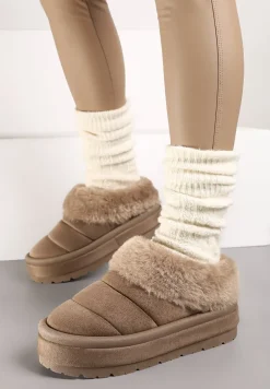 Ciemnobeżowe Niskie Śniegowce Ekozamszowe na Platformie z Pikowaniem i Futerkiem Realira