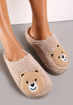 Ciemnobeżowe Ocieplone Kapcie z Naszywką w Kształcie Uroczego Misia Garana