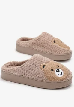 Ciemnobeżowe Ocieplone Kapcie z Naszywką w Kształcie Uroczego Misia Garana