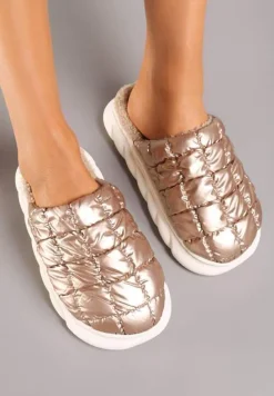 Ciemnobeżowe Płaskie Kapcie Vices Ozdobione Pikowaną Cholewką Aquintina