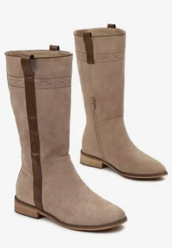 Ciemnobeżowe Płaskie Kozaki z Przeszyciami i Ozdobnym Paskiem z Ekoskóry Penome