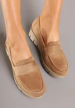 Ciemnobeżowe Półbuty Mokasyny na Koturnie z Wkładką ze Skóry Naturalnej Ozdobione Paskiem Zorvia