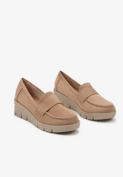 Ciemnobeżowe Półbuty Mokasyny na Koturnie z Wkładką ze Skóry Naturalnej Ozdobione Paskiem Zorvia