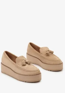 Ciemnobeżowe Półbuty na Niskiej Platformie z Przeszyciami i Ozdobnymi Chwostami Hiela