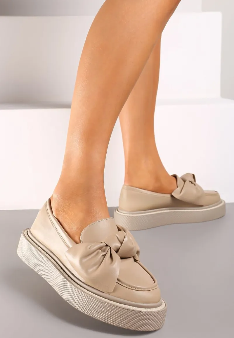 Ciemnobeżowe Półbuty w Stylu Mokasyn na Niskiej Platformie z Kokardą Benamira