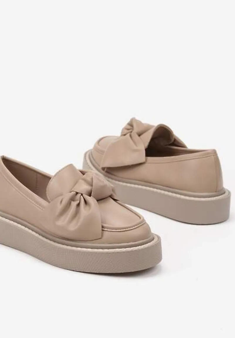 Ciemnobeżowe Półbuty w Stylu Mokasyn na Niskiej Platformie z Kokardą Benamira