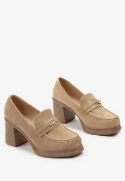 Ciemnobeżowe Półbuty w Stylu Mokasynów na Słupku z Klamerką Amledis