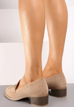 Ciemnobeżowe Półbuty z Ozdobną Klamerką na Słupku Imalta