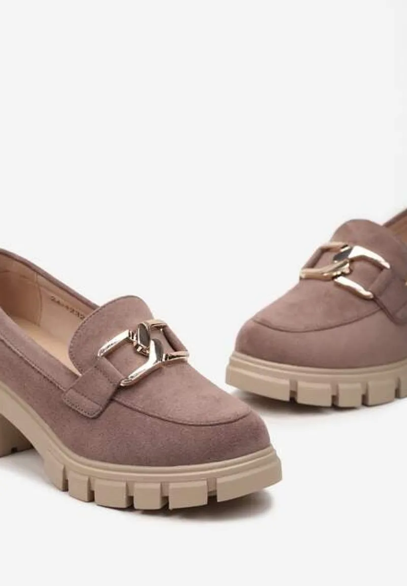 Ciemnobeżowe Półbuty ze Skórzaną Wkładką na Niskiej Platformie i Słupku z Ozdobną Klamrą Salpani