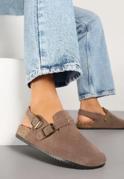 Ciemnobeżowe Sandały Chodaki z Ozdobną Klamerką i Paskiem Senelra