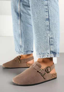 Ciemnobeżowe Sandały Chodaki z Ozdobną Klamerką i Paskiem Senelra