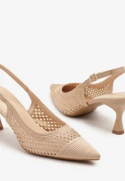 Ciemnobeżowe Sandały Slingback na Klepsydrze z Szydełkową Cholewką i Noskiem w Szpic Mairita