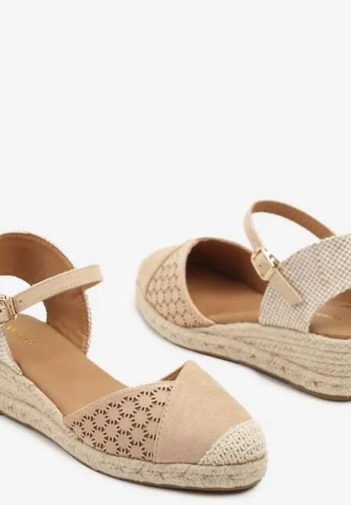 Ciemnobeżowe Sandały Vices na Plecionym Koturnie w Stylu Boho Erathria