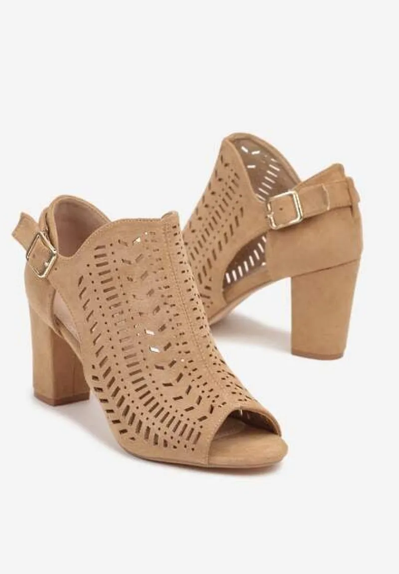 Ciemnobeżowe Sandały Vices na Słupku z Ażurowym Wzorem Klamrą i Wycięciem Feliyra